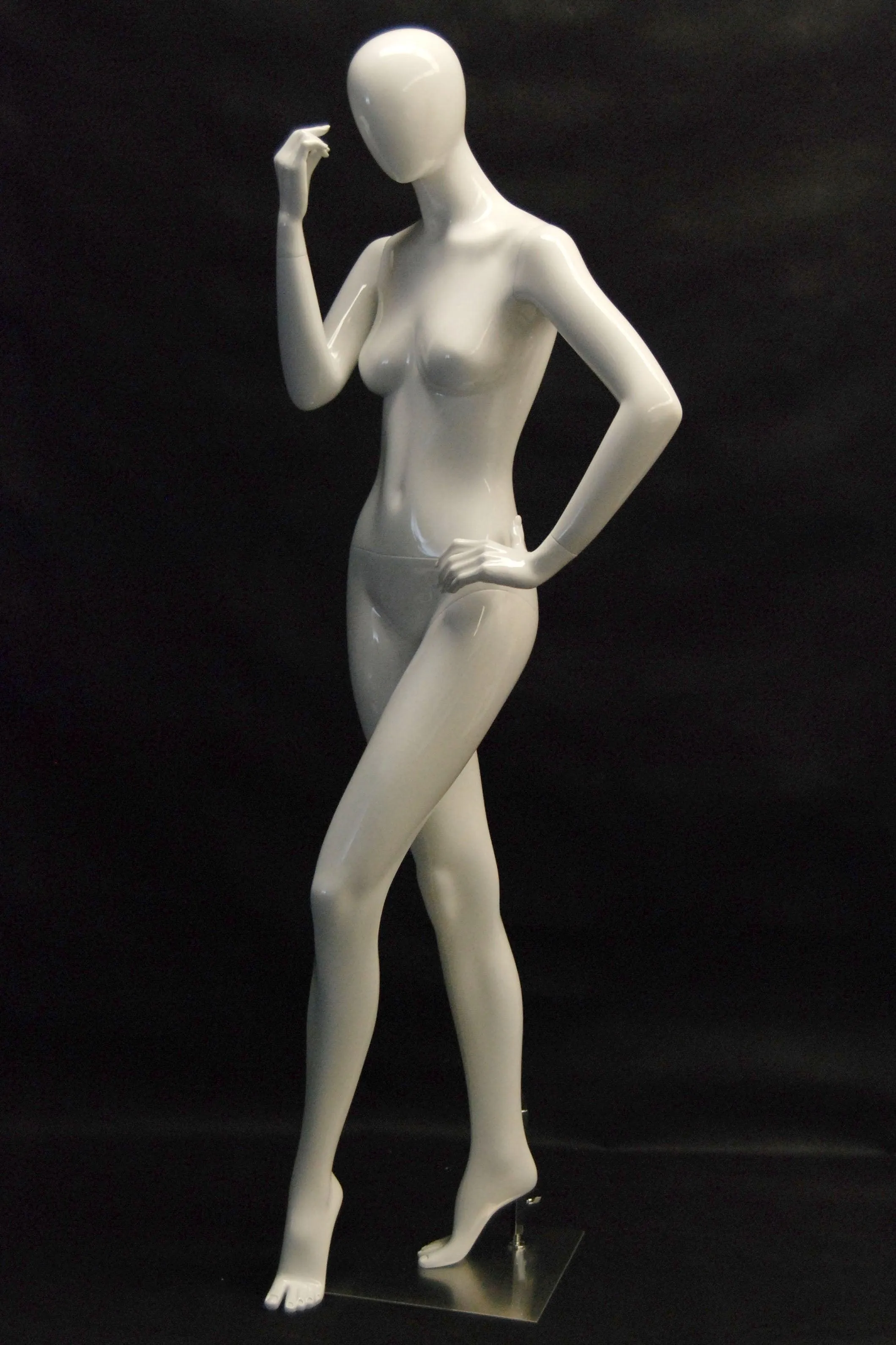 Egghead Female Mannequin MM-RC8