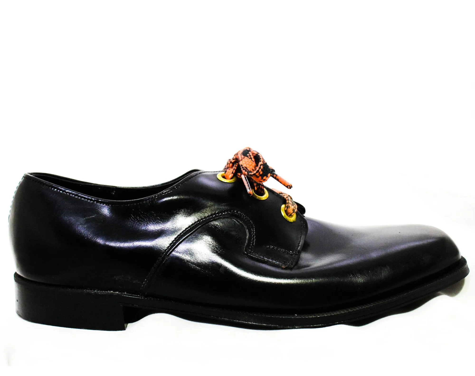 Size 9 Men's Dress Shoes - Funky 1960s 70s Black Mens Oxfords with Orange Shoe Laces - Never Worn In Original Box - 60s NOS Deadstock