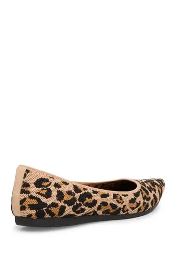 Steve Madden Womens Leopard Ramone Pointed-Toe Slip-On Loafer Shoe